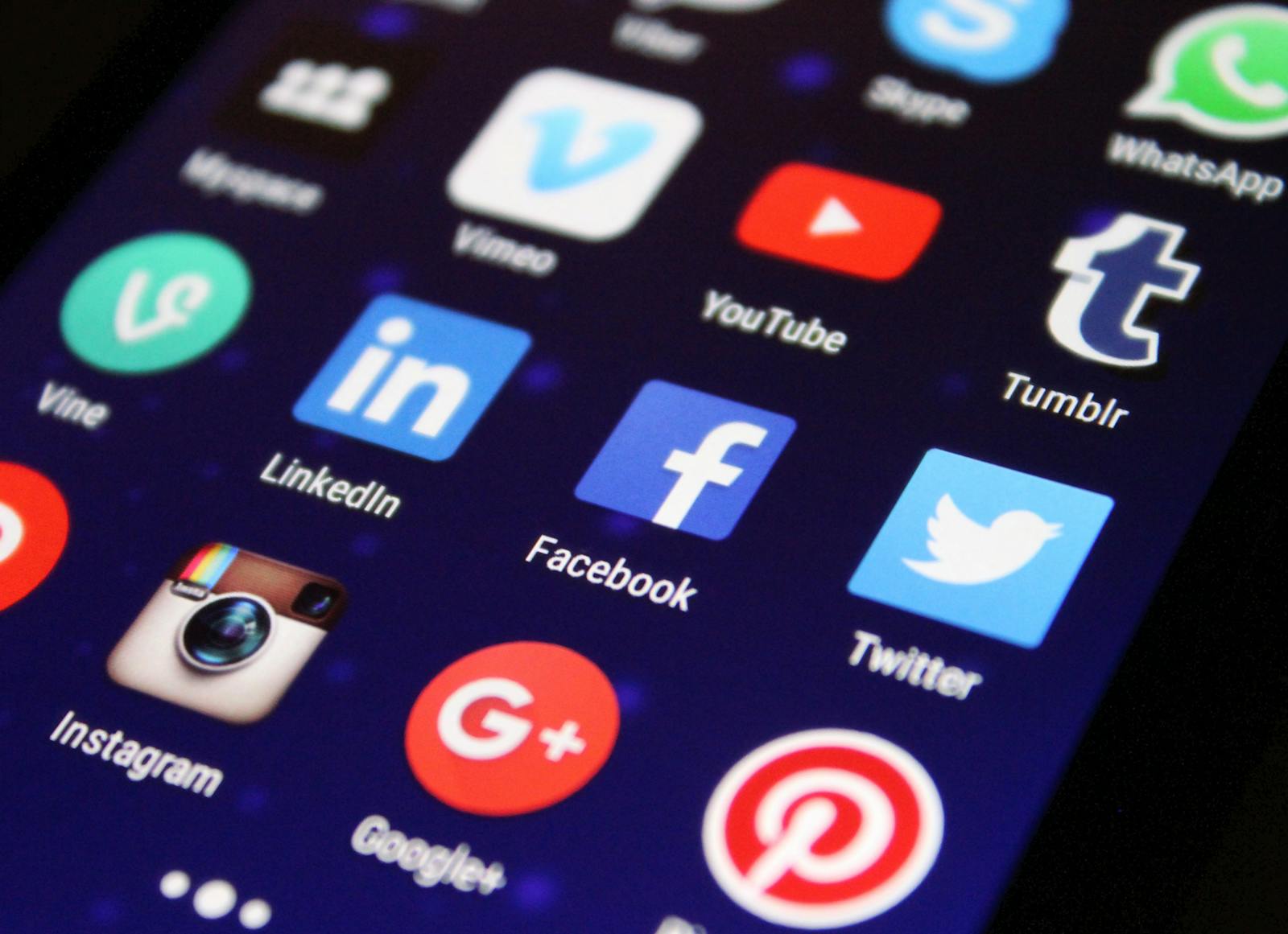 Social media marketing in Bangladesh